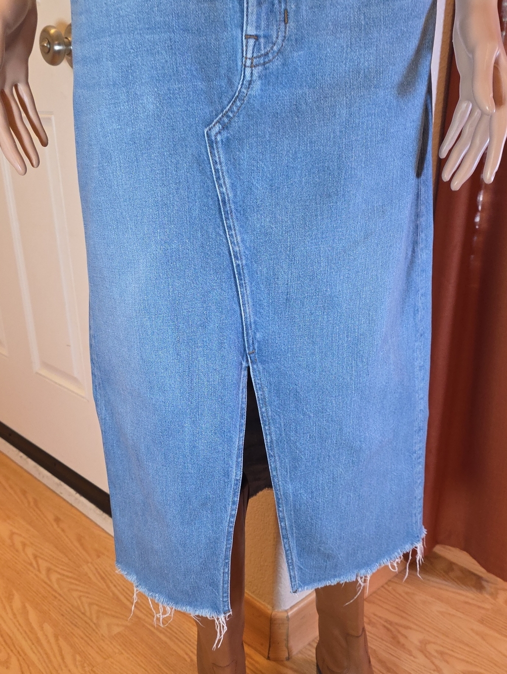 Madewell The Rilee Denim Mini Skirt, Enmore Wash Sz 27 EUC - Picture 11 of 15
